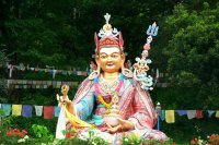 尼泊尔.加德满都以西的加德满都谷地，斯瓦扬布寺(俗称:猴庙)附近的莲师佛像
