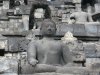 現在佛龕中的佛像，有些已經被盜或毁損了